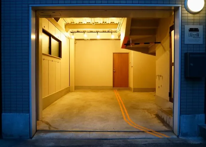 Liaison Court Universal Gateway - Free Parking
